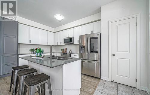 14 Longshore Way, Whitby (Port Whitby), ON - Indoor Photo Showing Kitchen With Double Sink