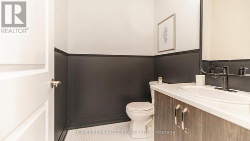 98 Franklin Trail, Barrie, ON - Indoor Photo Showing Bathroom