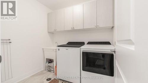 98 Franklin Trail, Barrie, ON - Indoor Photo Showing Laundry Room