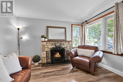 196 West 19Th Street, Hamilton (Buchanan), ON - Indoor Photo Showing Living Room With Fireplace