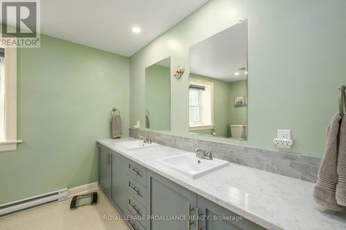 1394 Middle Road, Kingston, ON - Indoor Photo Showing Bathroom