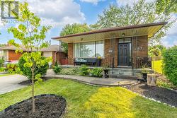 200 WELLESWORTH DRIVE  Toronto, ON M9C 4S1