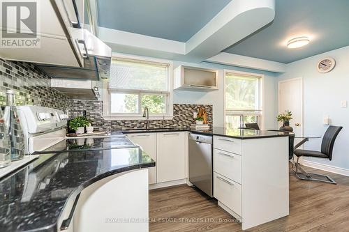 200 Wellesworth Drive, Toronto (Eringate-Centennial-West Deane), ON - Indoor Photo Showing Kitchen With Upgraded Kitchen