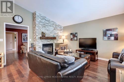 1205 Barnswallow Court, Mississauga (East Credit), ON - Indoor Photo Showing Living Room With Fireplace