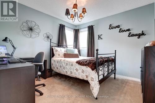 1205 Barnswallow Court, Mississauga (East Credit), ON - Indoor Photo Showing Bedroom