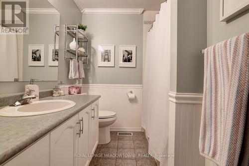 1205 Barnswallow Court, Mississauga (East Credit), ON - Indoor Photo Showing Bathroom