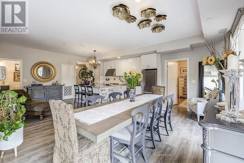 211 - 150 Sabina Drive, Oakville, ON - Indoor Photo Showing Dining Room