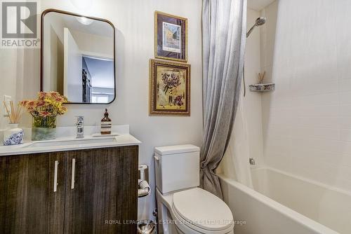 211 - 150 Sabina Drive, Oakville, ON - Indoor Photo Showing Bathroom