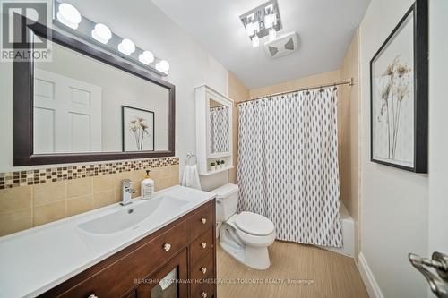 25 Feltham Avenue, Toronto (Rockcliffe-Smythe), ON - Indoor Photo Showing Bathroom