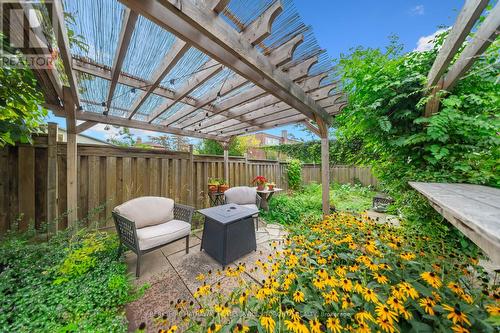 25 Feltham Avenue, Toronto (Rockcliffe-Smythe), ON - Outdoor