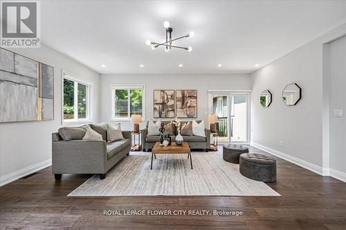 202 Tecumseh Crescent, Oakville (Bronte West), ON - Indoor Photo Showing Living Room