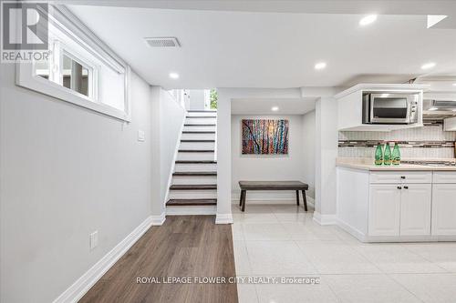 202 Tecumseh Crescent, Oakville, ON - Indoor Photo Showing Other Room