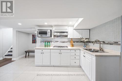 202 Tecumseh Crescent, Oakville, ON - Indoor Photo Showing Kitchen With Double Sink