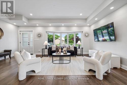 202 Tecumseh Crescent, Oakville (Bronte West), ON - Indoor Photo Showing Living Room