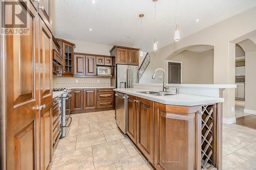 124 Mission Road, Brantford, ON - Indoor Photo Showing Kitchen With Double Sink With Upgraded Kitchen