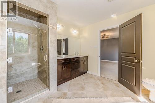 124 Mission Road, Brantford, ON - Indoor Photo Showing Bathroom