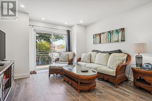 146 Catharine Street N, Hamilton (Beasley), ON - Indoor Photo Showing Living Room