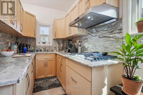 146 Catharine Street N, Hamilton, ON - Indoor Photo Showing Kitchen