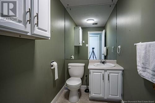 20-50 Colwell Drive, Fredericton, NB - Indoor Photo Showing Bathroom