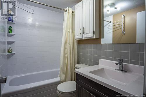 20-50 Colwell Drive, Fredericton, NB - Indoor Photo Showing Bathroom