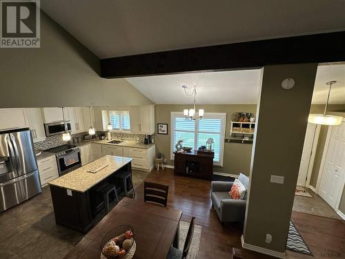 47 Harding Ave, Kirkland Lake, ON - Indoor Photo Showing Kitchen