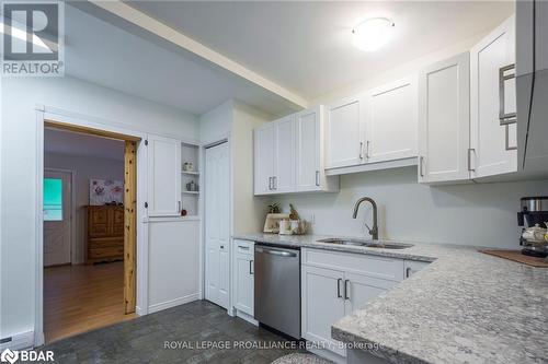 1521 County Road 28 Road, Quinte West, ON - Indoor Photo Showing Kitchen With Double Sink