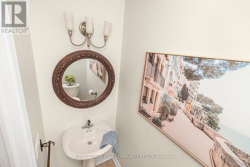 556 Gaiser Road, Welland, ON - Indoor Photo Showing Bathroom