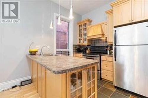 B - 314 Avenue Road, Toronto, ON - Indoor Photo Showing Kitchen