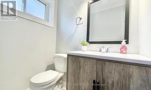 65 Manor Road, St. Thomas, ON - Indoor Photo Showing Bathroom