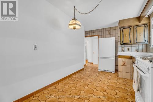 82 Duncanwoods Drive, Toronto (Humber Summit), ON - Indoor Photo Showing Kitchen