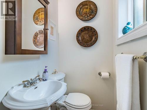 19 Haslemere Avenue, Brampton (Brampton East), ON - Indoor Photo Showing Bathroom