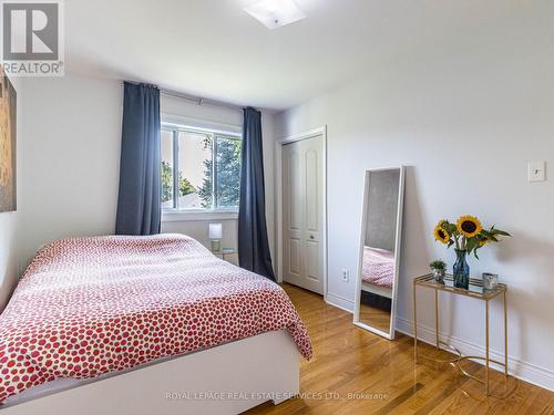 19 Haslemere Avenue, Brampton (Brampton East), ON - Indoor Photo Showing Bedroom