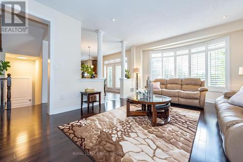 3396 Liptay Avenue, Oakville, ON - Indoor Photo Showing Living Room