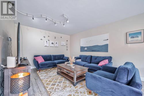 101 - 115 Antibes Drive, Toronto (Westminster-Branson), ON - Indoor Photo Showing Living Room