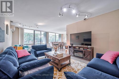 101 - 115 Antibes Drive, Toronto (Westminster-Branson), ON - Indoor Photo Showing Living Room