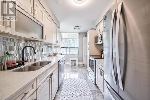 101 - 115 Antibes Drive, Toronto (Westminster-Branson), ON - Indoor Photo Showing Kitchen With Double Sink With Upgraded Kitchen