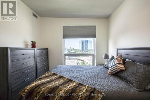 608 - 125 Village Green Square, Toronto (Agincourt South-Malvern West), ON - Indoor Photo Showing Bedroom