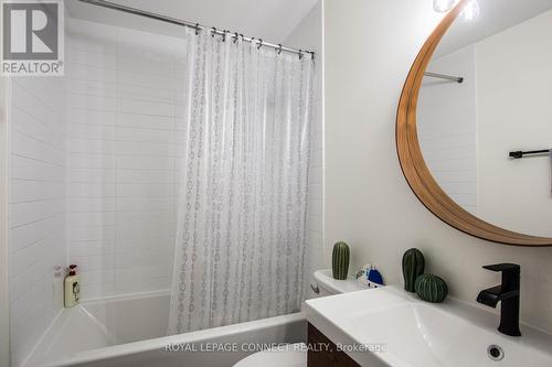 608 - 125 Village Green Square, Toronto, ON - Indoor Photo Showing Bathroom