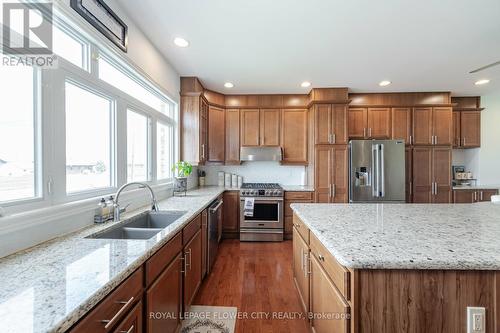 4750 Talbot Trail, Chatham-Kent (Tilbury East), ON - Indoor Photo Showing Kitchen With Stainless Steel Kitchen With Double Sink With Upgraded Kitchen