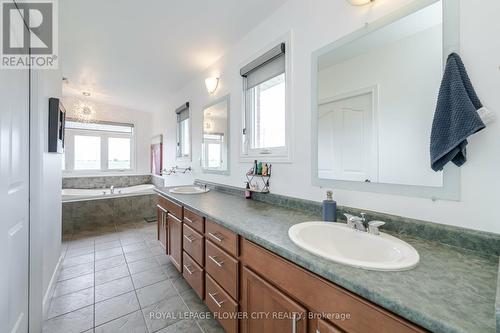 4750 Talbot Trail, Chatham-Kent (Tilbury East), ON - Indoor Photo Showing Bathroom