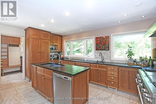 S10755 Sideroad 17, Brock (Sunderland), ON - Indoor Photo Showing Kitchen