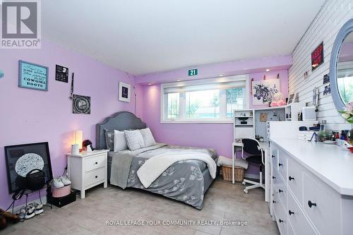 S10755 Sideroad 17, Brock (Sunderland), ON - Indoor Photo Showing Bedroom