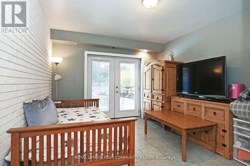 S10755 Sideroad 17, Brock (Sunderland), ON - Indoor Photo Showing Bedroom