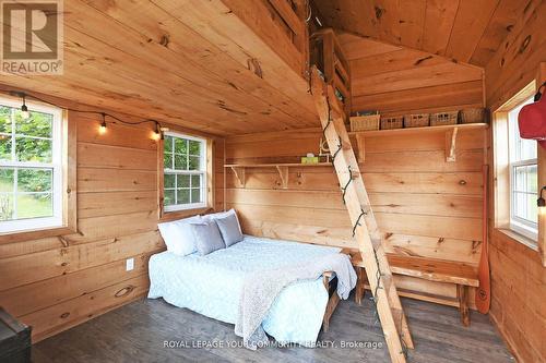 S10755 Sideroad 17, Brock (Sunderland), ON - Indoor Photo Showing Bedroom