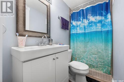 139 Birchwood Crescent, Regina, SK - Indoor Photo Showing Bathroom