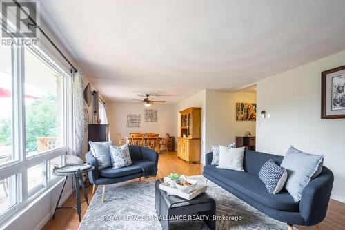 1521 County Road 28 Road, Quinte West, ON - Indoor Photo Showing Living Room