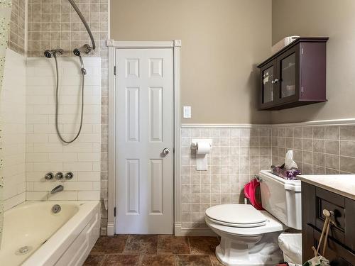 Bathroom - 109 Evergreen Drive, Beaconsfield, QC - Indoor Photo Showing Bathroom