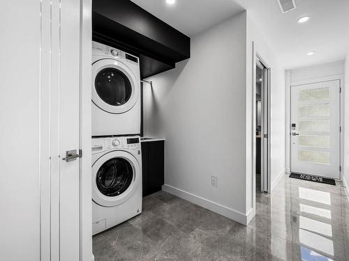 311 Robson Drive, Kamloops, BC - Indoor Photo Showing Laundry Room