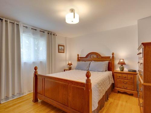 Chambre Ã  coucher principale - 601 Rue Joncas, Laval (Sainte-Dorothée), QC - Indoor Photo Showing Bedroom