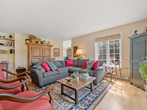 Salon - 55 Rue De La Montagne, Brébeuf, QC - Indoor Photo Showing Living Room